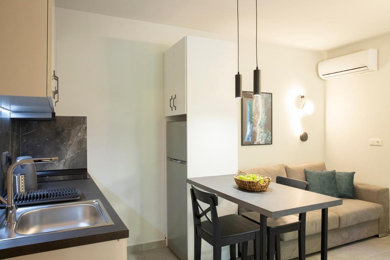 Ferienwohnung Elena Luxury Living Paralía Skotínis Exterior foto