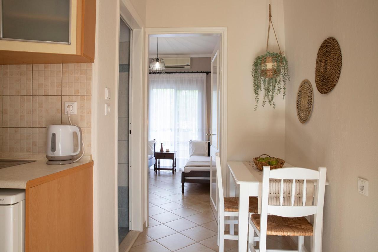 Ferienwohnung Elena Luxury Living Paralía Skotínis Exterior foto