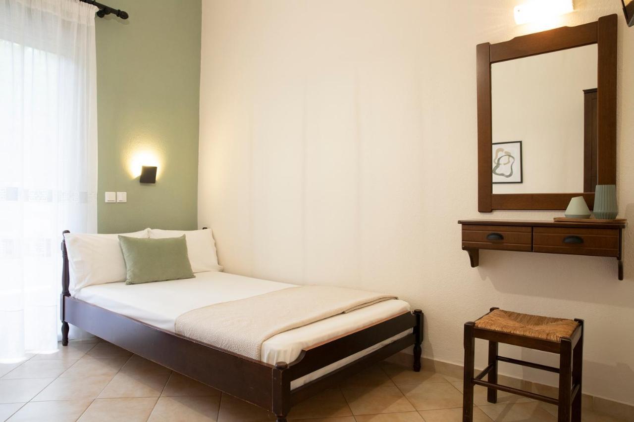 Ferienwohnung Elena Luxury Living Paralía Skotínis Exterior foto