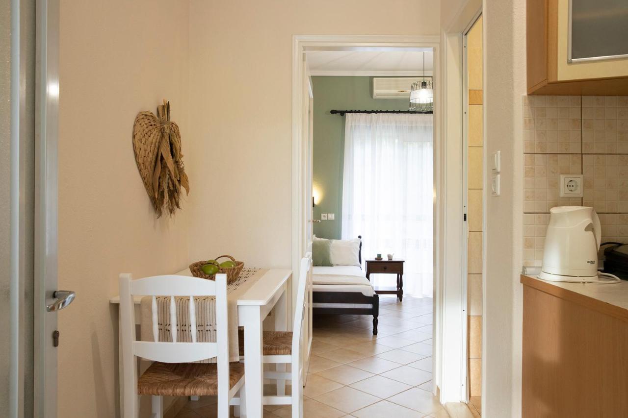 Ferienwohnung Elena Luxury Living Paralía Skotínis Exterior foto