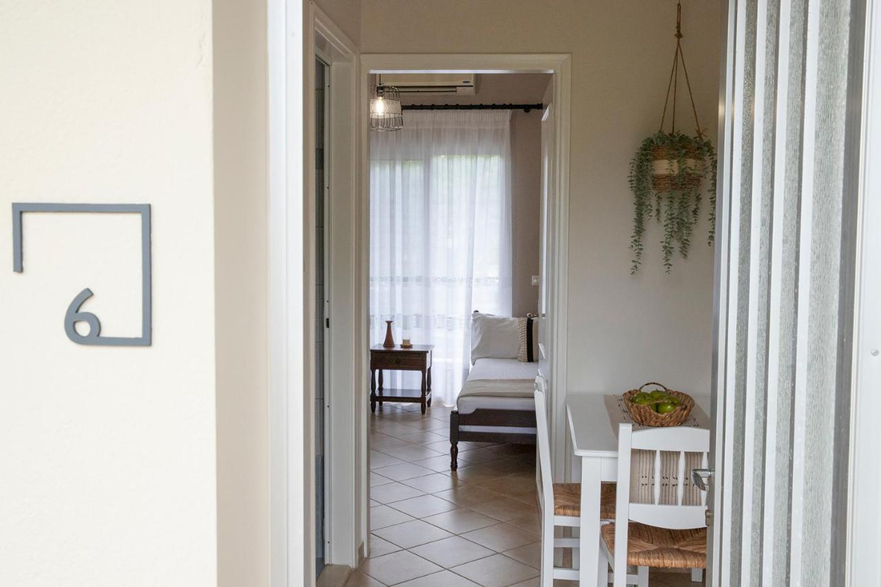 Ferienwohnung Elena Luxury Living Paralía Skotínis Exterior foto