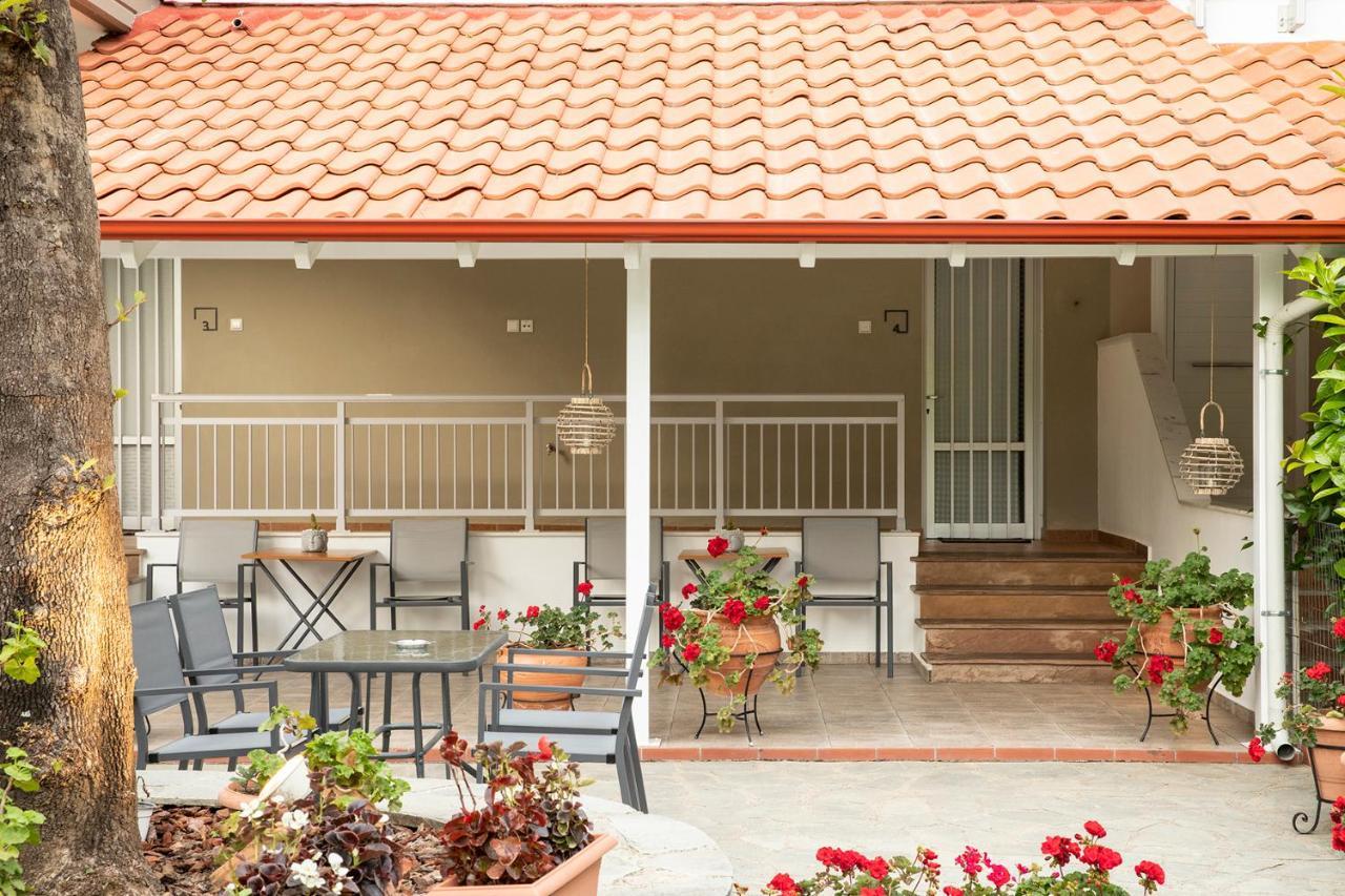 Ferienwohnung Elena Luxury Living Paralía Skotínis Exterior foto